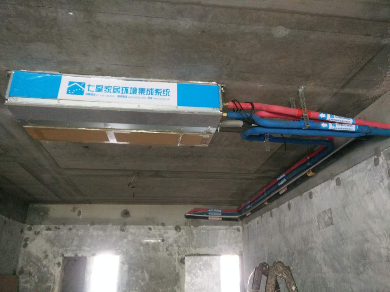 中央空调安装照片图家装_中央空调安装图片_中央空调图片安装视频