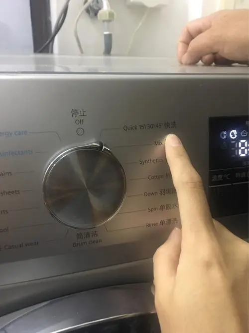 洗衣机买滚筒的好吗_洗衣机千万别买滚筒_洗衣滚筒买机多少钱